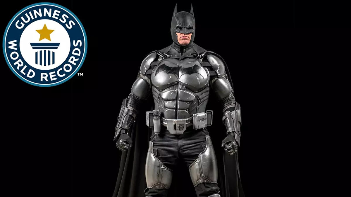 Incroyable ! Un costume de Batman avec 30 gadgets fonctionnels bat le record du monde Guinness