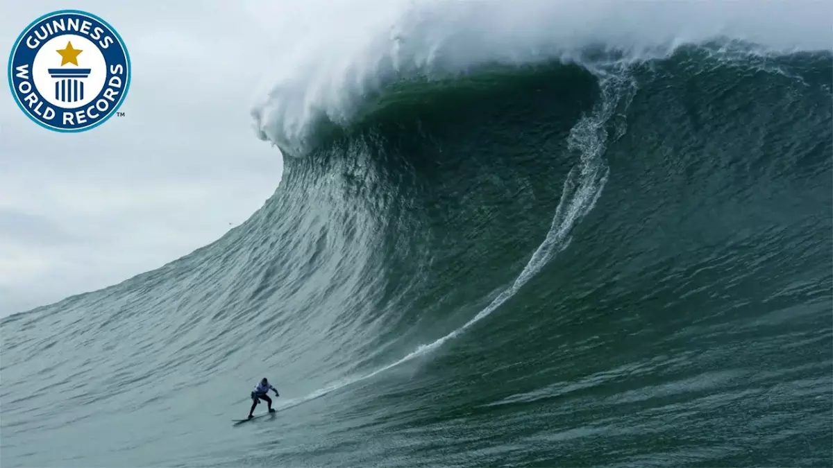 Le plus grand record de surf de tous les temps: Un exploit terrifiant et inspirant