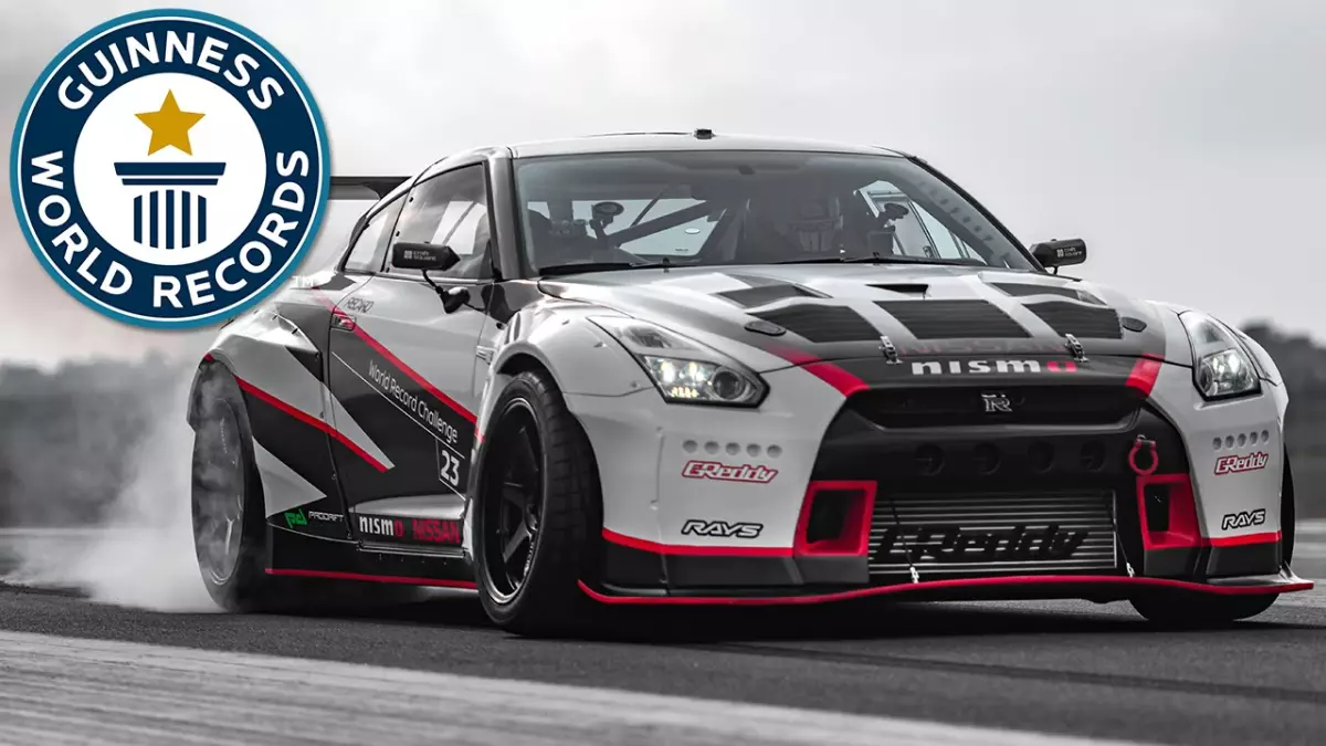 Un record mondial de drift hallucinant : Nissan GT-R atteint les 304,96 km/h !